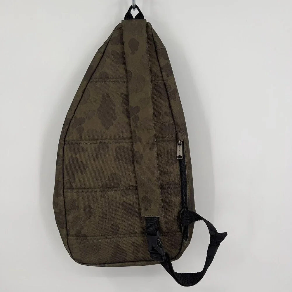 Carhartt Camouflage Sling Backpack Purse With Multiple Compartments & Adjustable - Picture 2 of 7